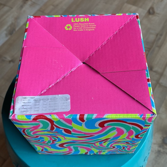 LUSH Boxes - Picture 6 of 8